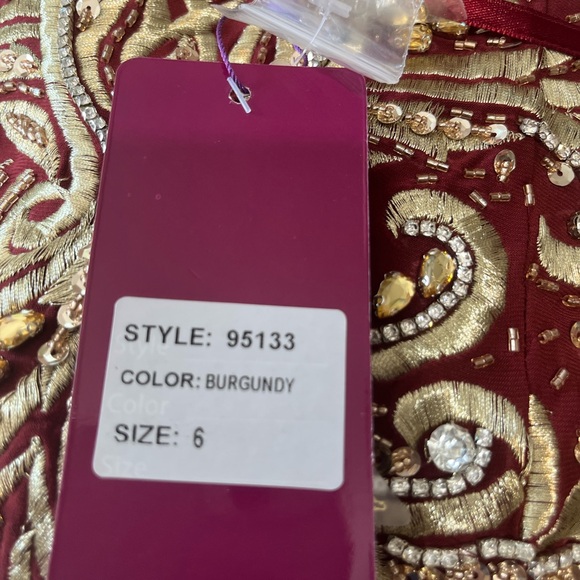 ABBY PARIS FULL LENGTH GOWN SZ 6 nwt  women’s dress prom formal evening - Picture 5 of 5